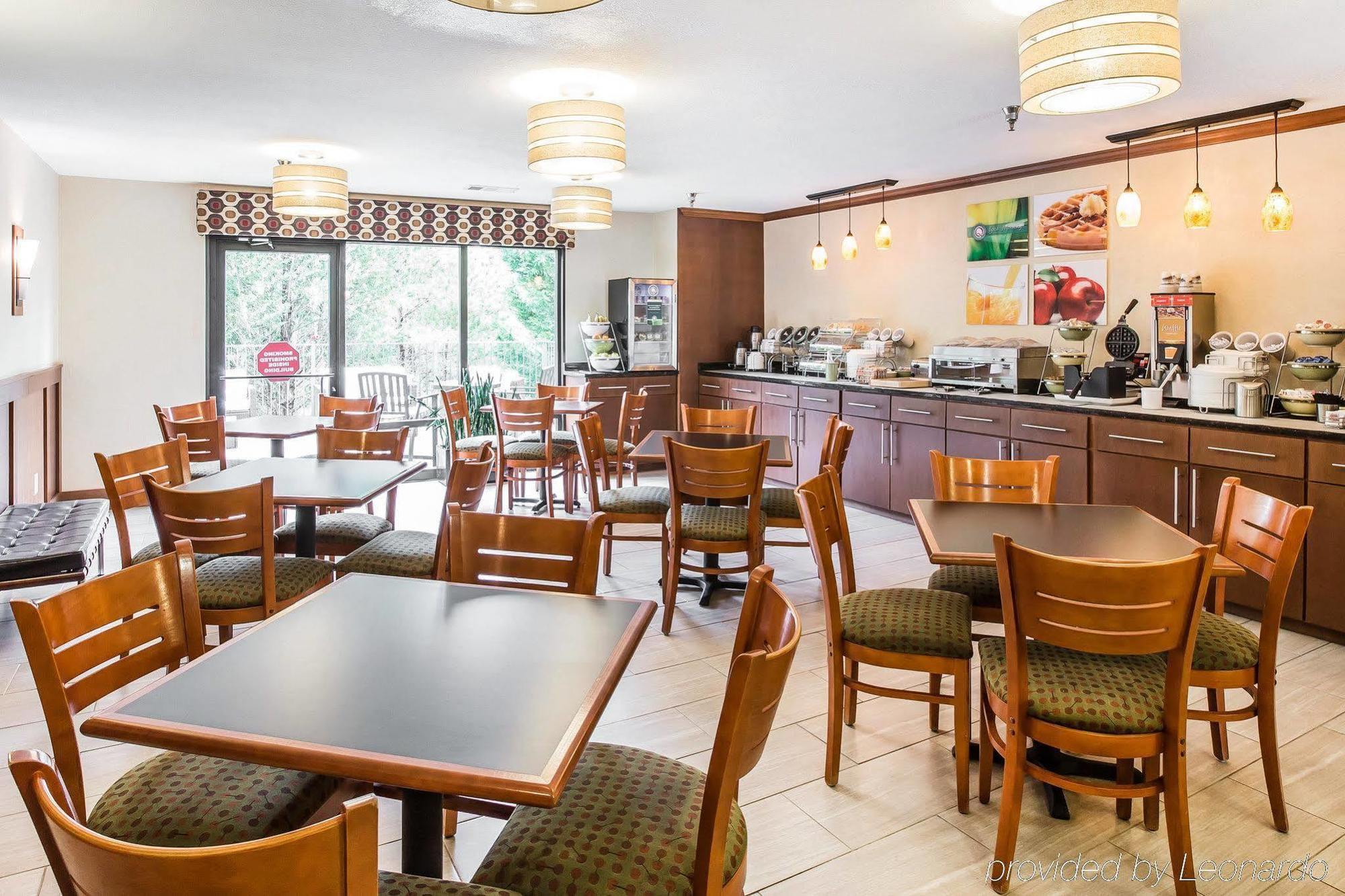 Quality Inn & Suites Dawsonville Exterior photo